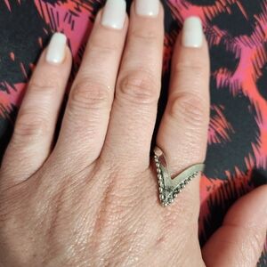 Elegant Silver Chevron Ring